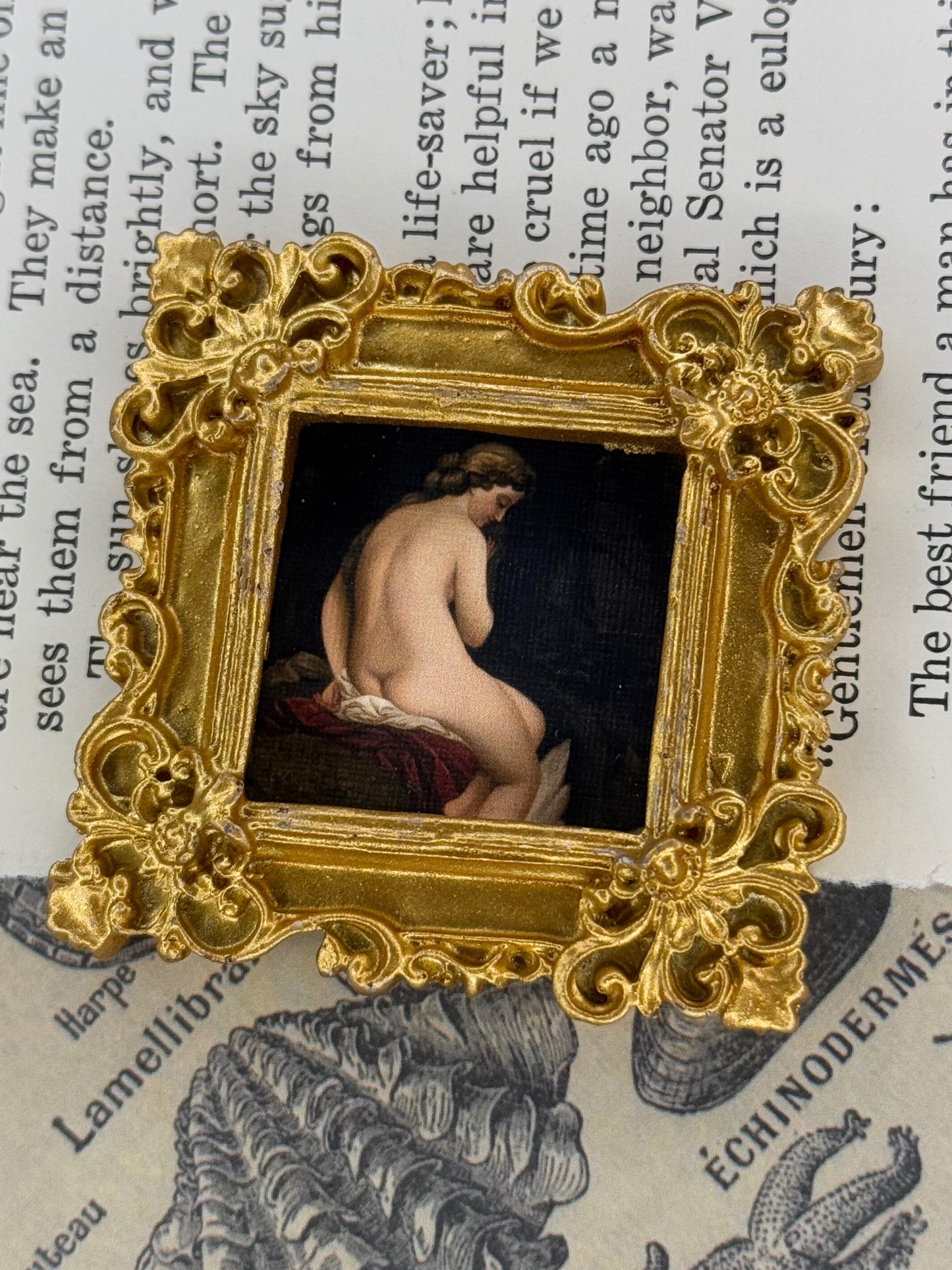 Mini Leda & Swan Magnet