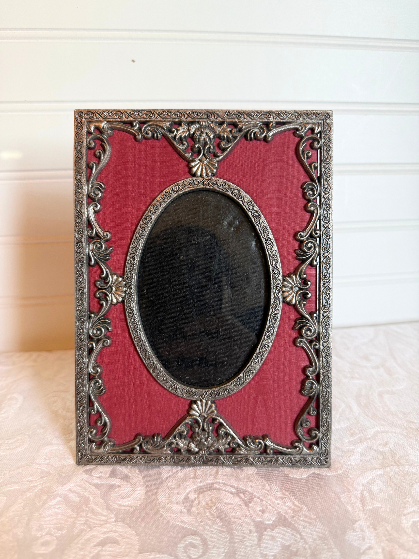 Ornate Silver Metal & Magenta Frame