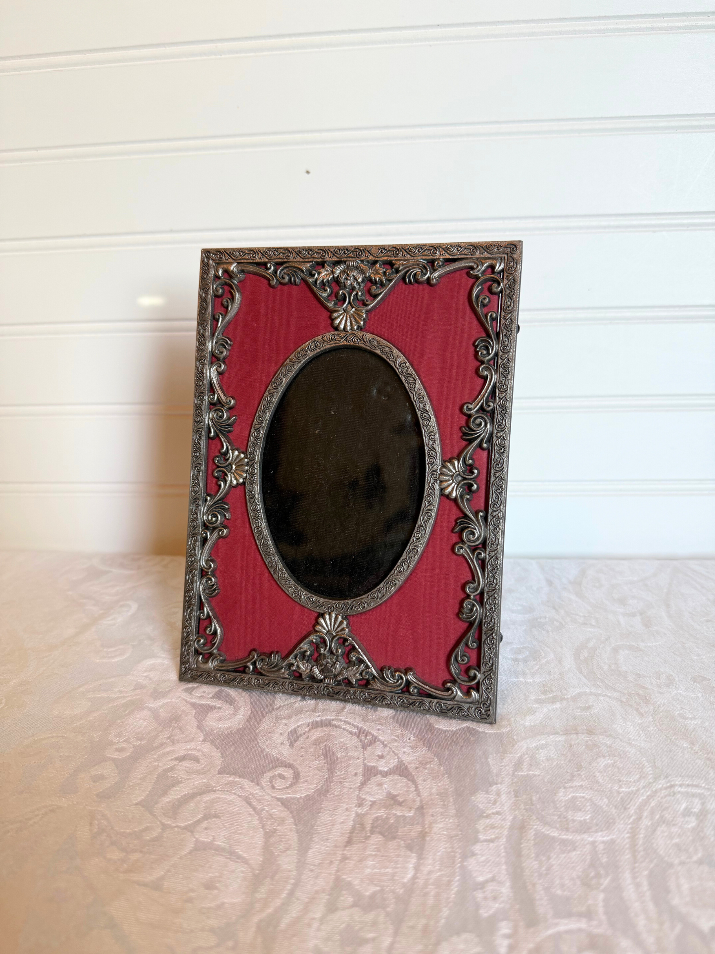 Ornate Silver Metal & Magenta Frame