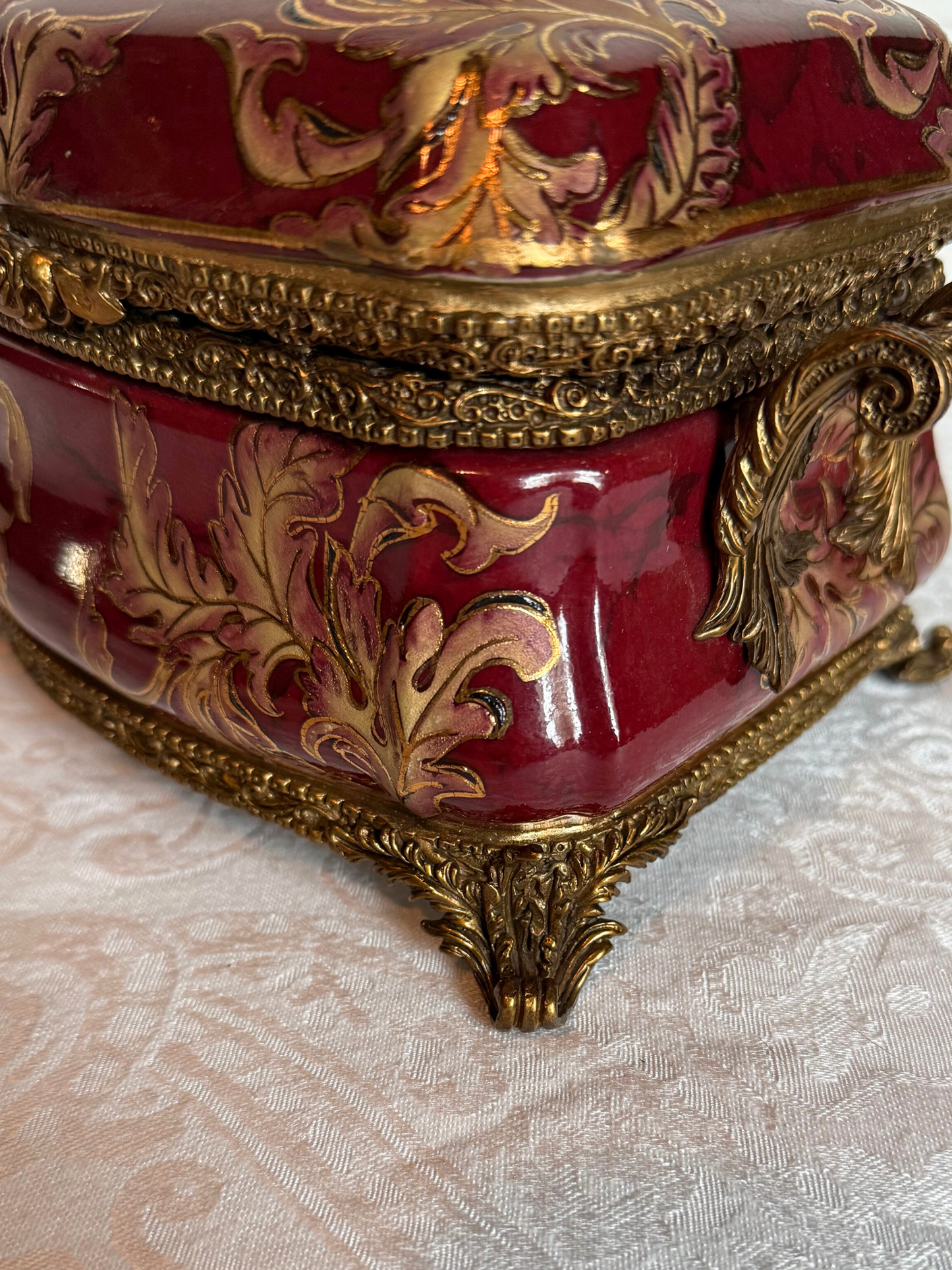Red Porcelain & Bronze Lidded Trinket Dish