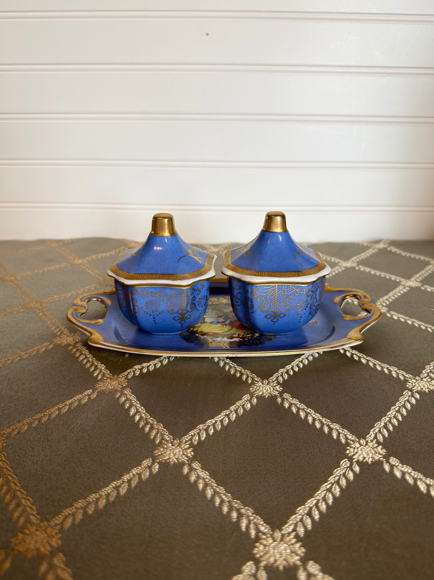 PorcelainCourting Couple Vanity Dresser Set