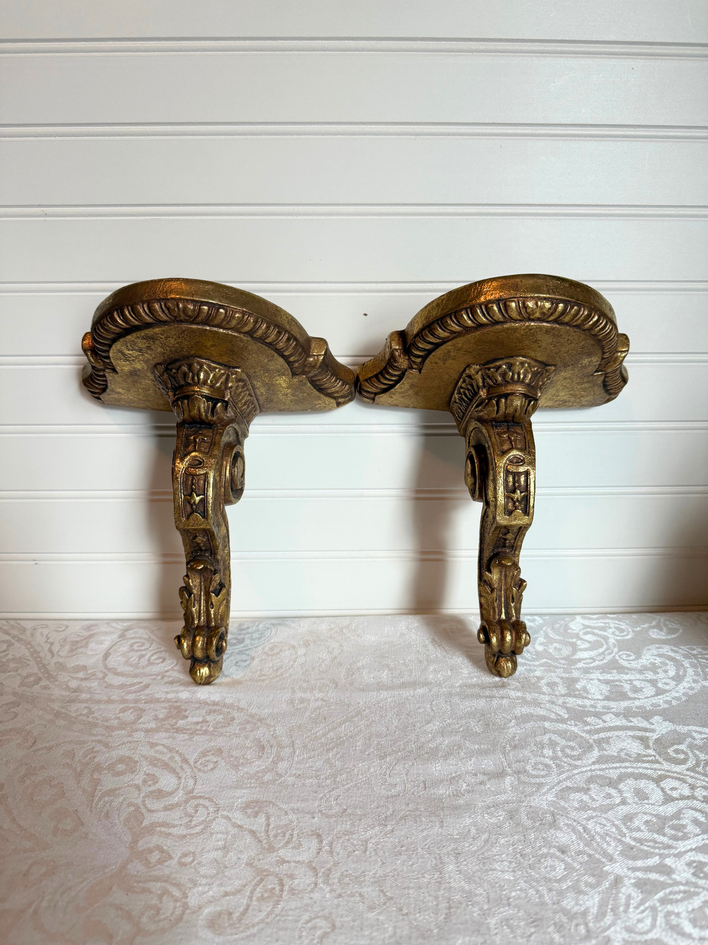 Pair of Wall Shelves with Plate Grooves