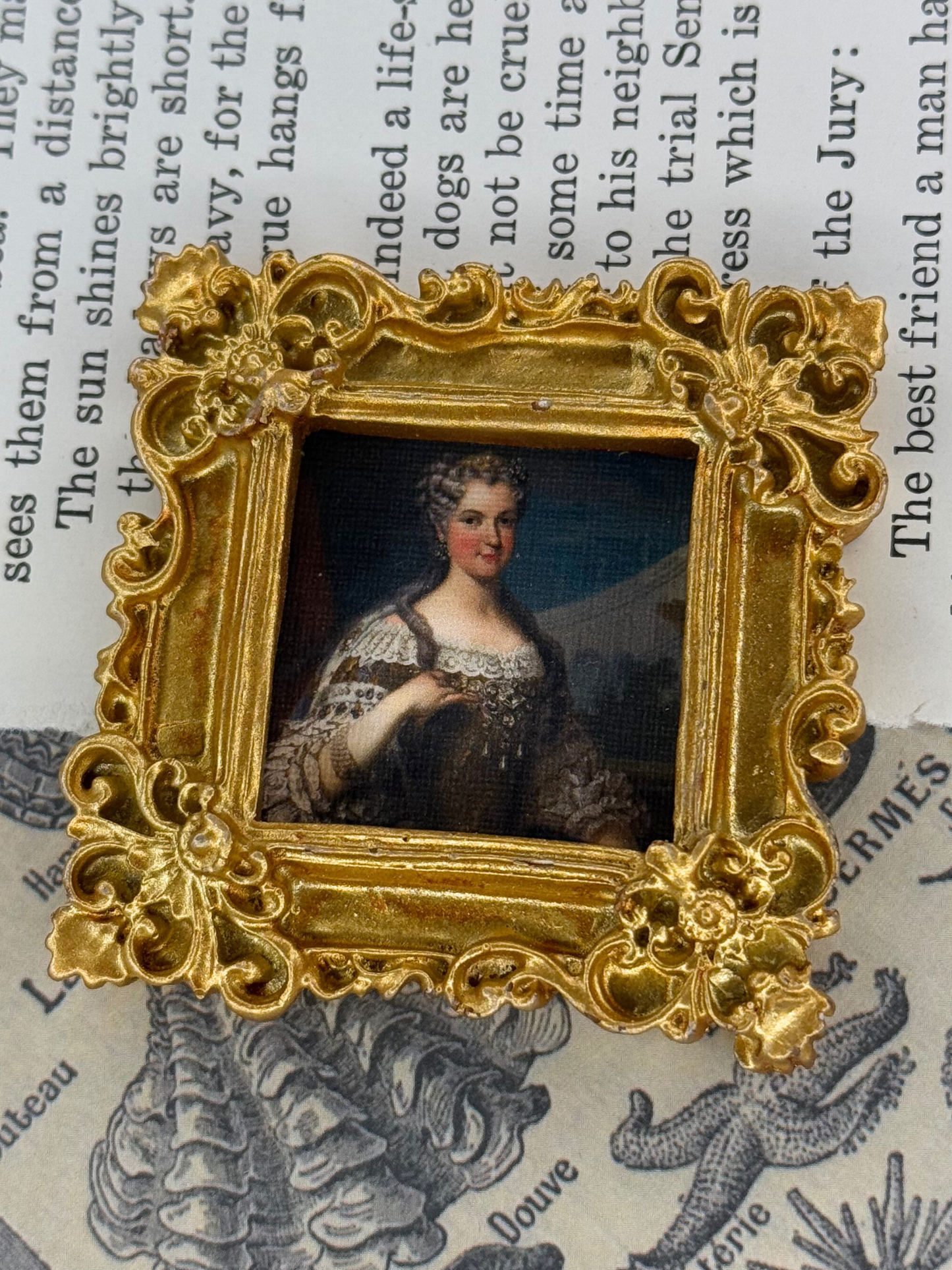 Mini Queen of France Magnet