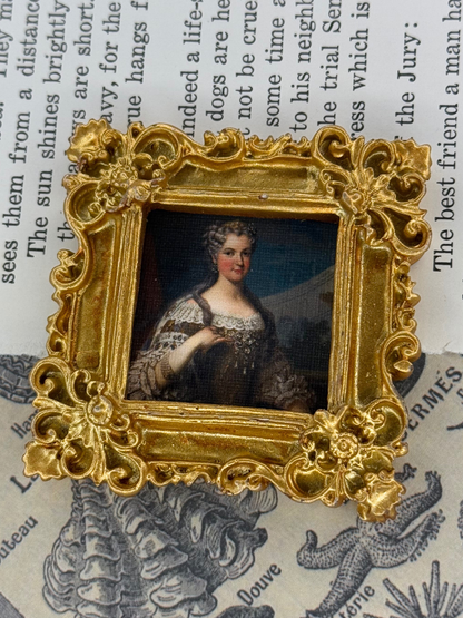 Mini Queen of France Magnet