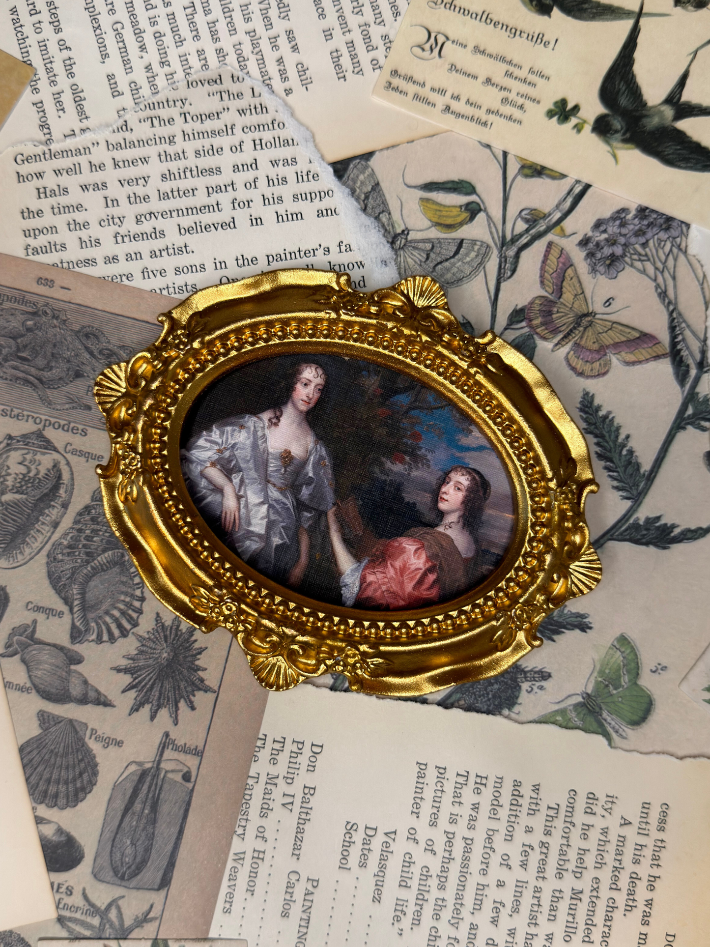 Small Countess Katherine & Lucy Magnet