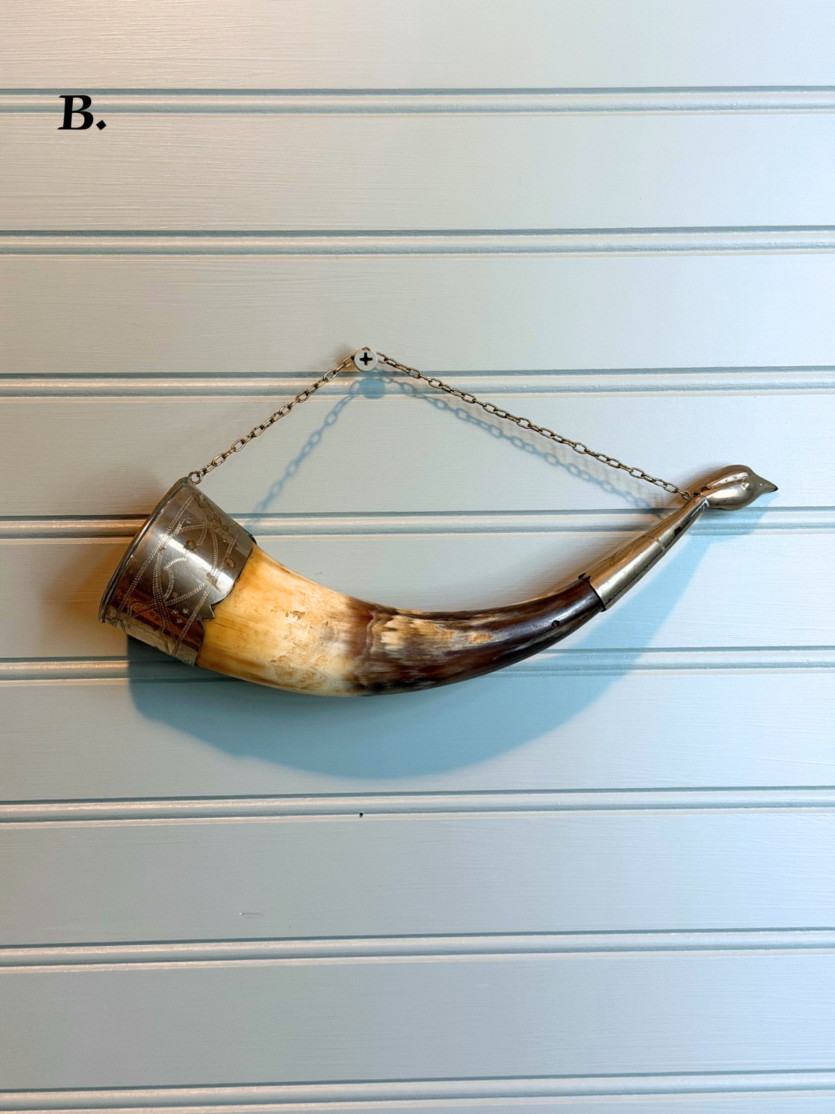Wine Drinking Horns with Silver Bird Faces Wall Decor