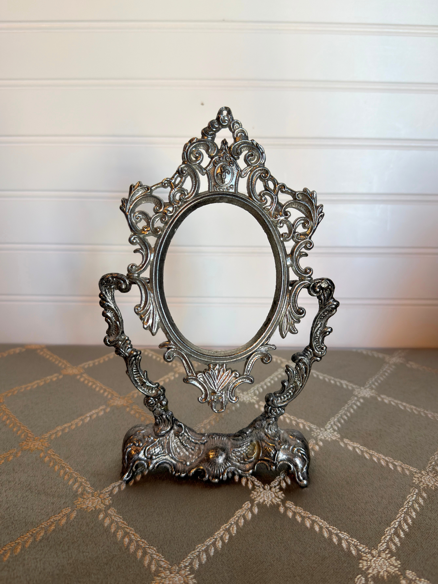 Made in Italy Silver Plated Frame Stand