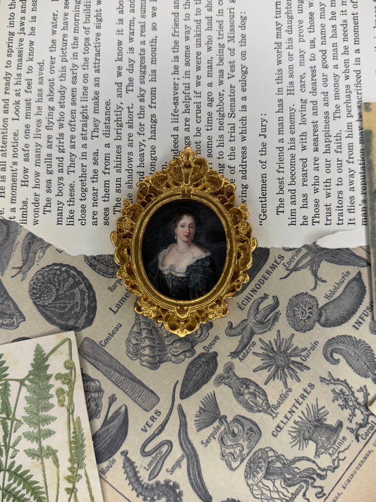 Mini Duchess of Richmond Magnet