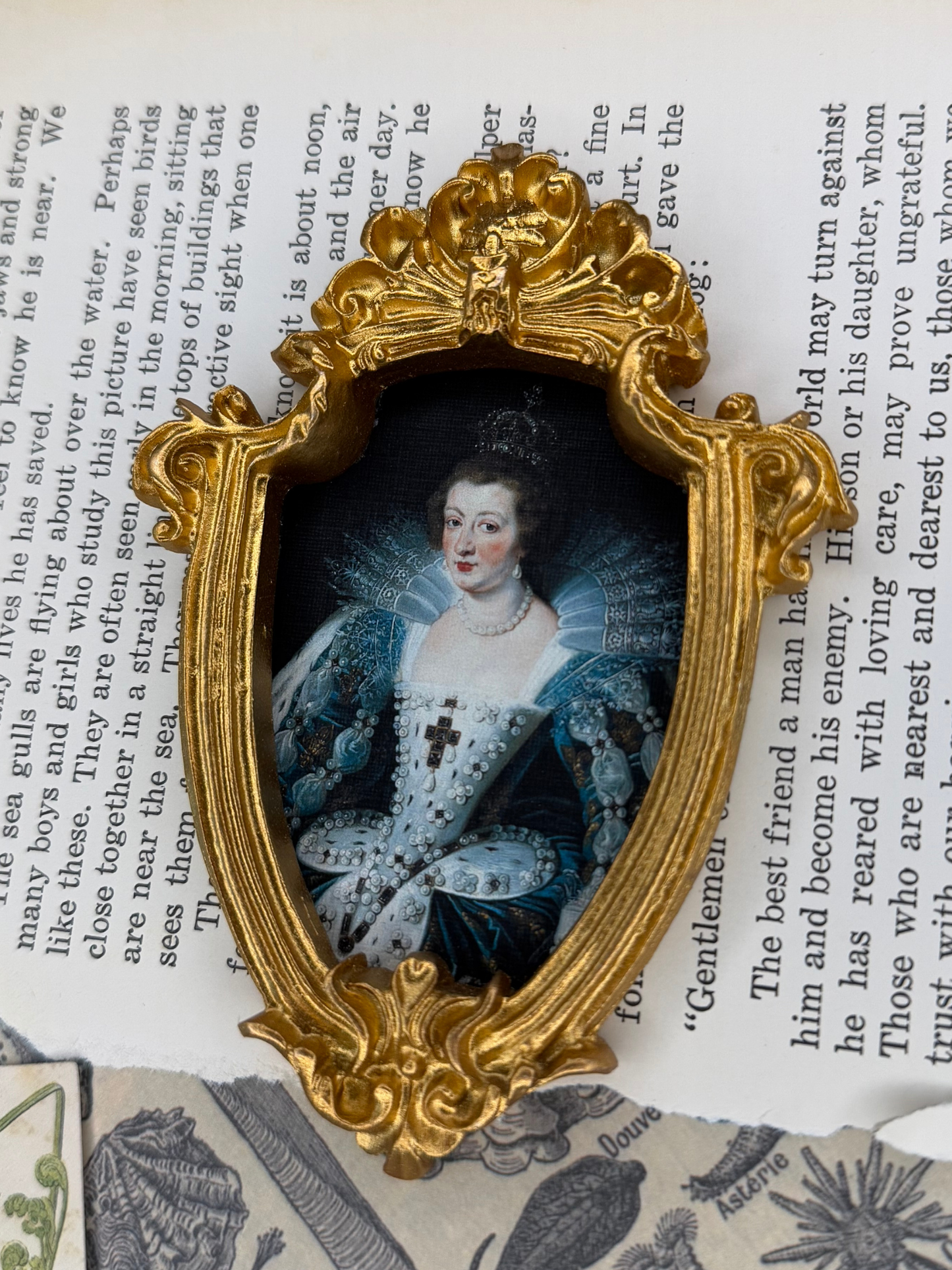 Small Anne of Austria Magnet