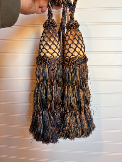 Single Blue & Curtain Tieback Tassel