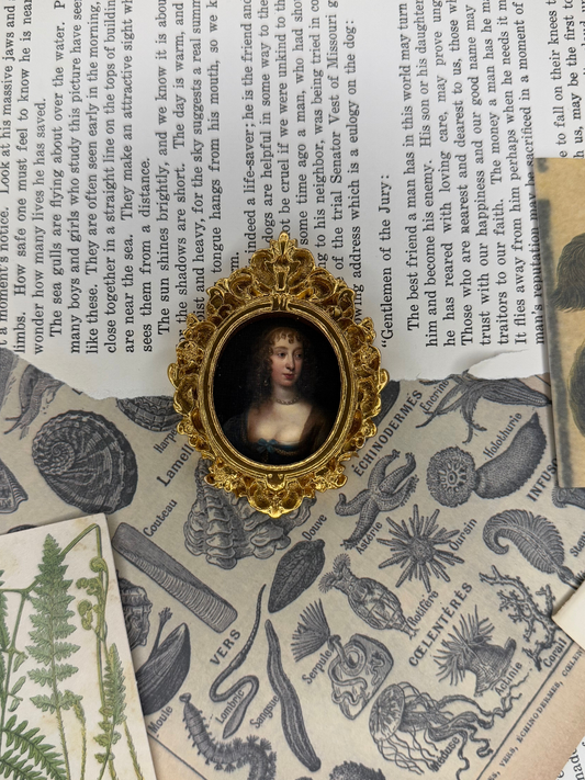 Mini Countess of Portland Magnet
