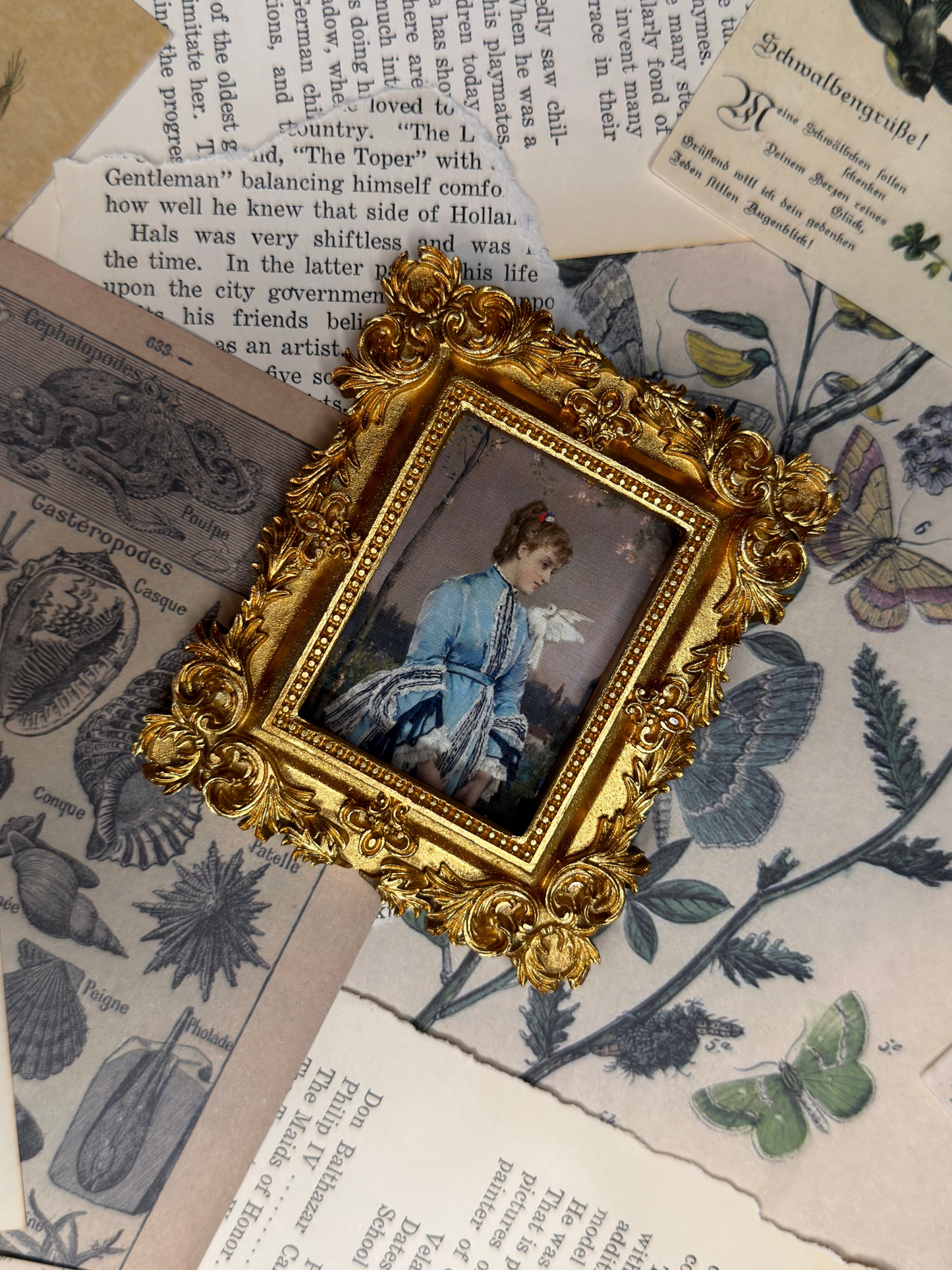 Small Lady & Bird Magnet