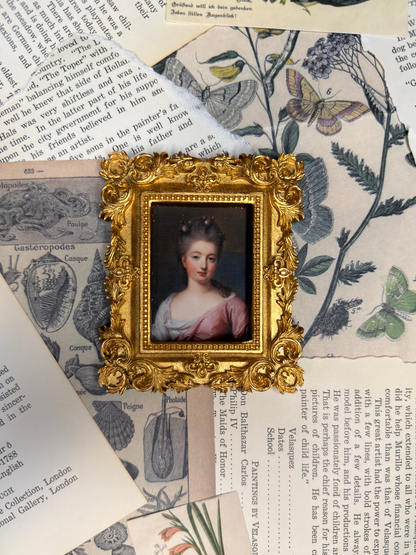 Small Marie Louise Elisabeth Magnet