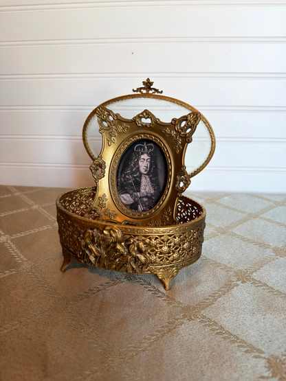 Framed Portrait of King William III Print