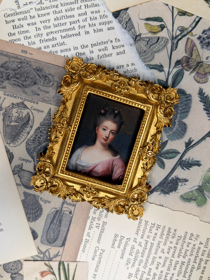 Small Marie Louise Elisabeth Magnet