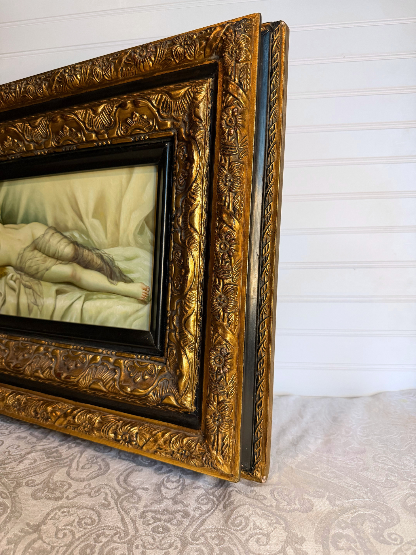 Reclining Nude Lady Oil Painting