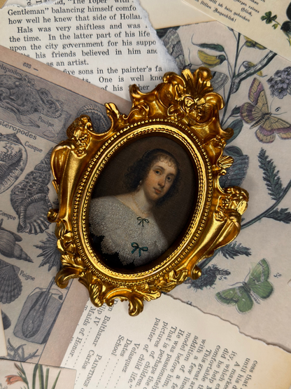 Small White Queen Henrietta Maria Magnet