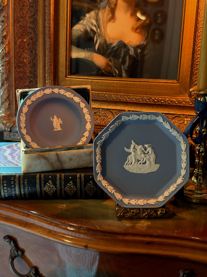 Set of 2 Wedgwood Jasperware Dishes