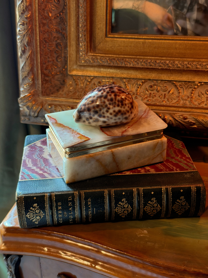Onyx Lidded Trinket Box