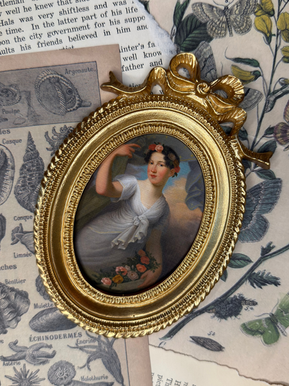 Small Julie Von Vering Magnet