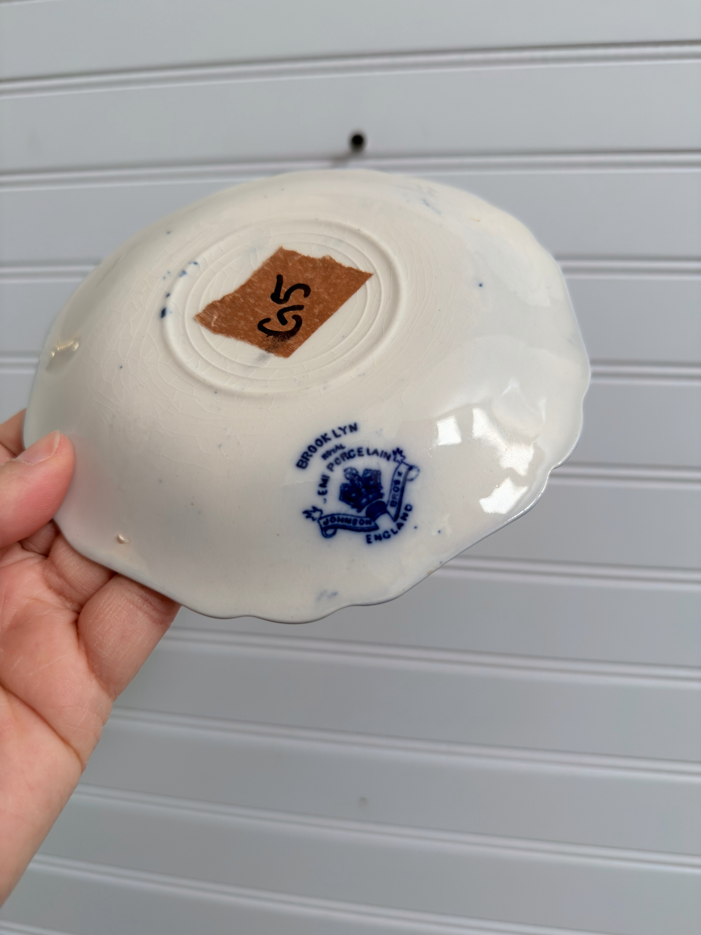 Small Johnson Brothers "Brooklyn" Pattern Plates