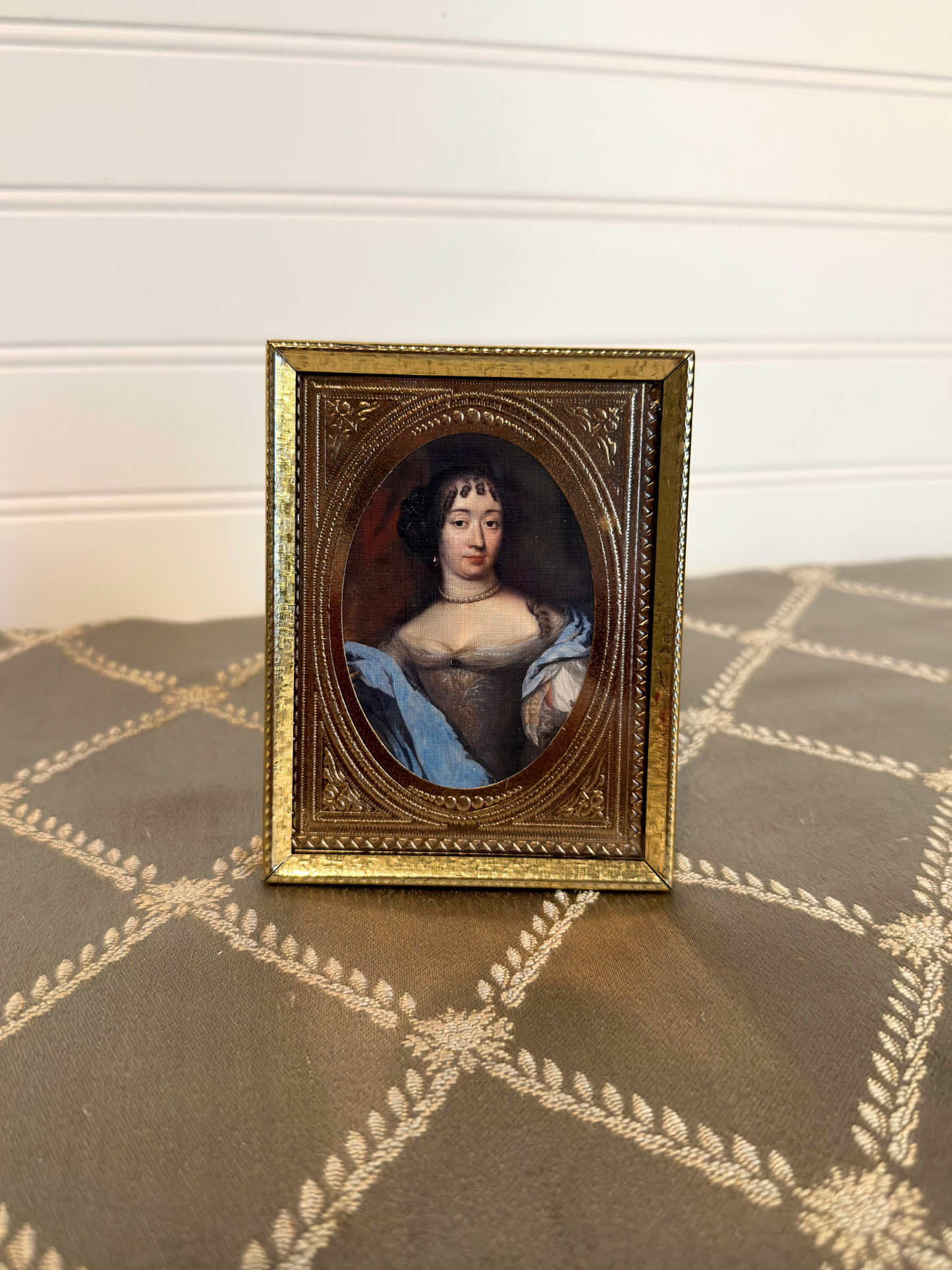 Framed Portrait of Johanna Le Gilon Print