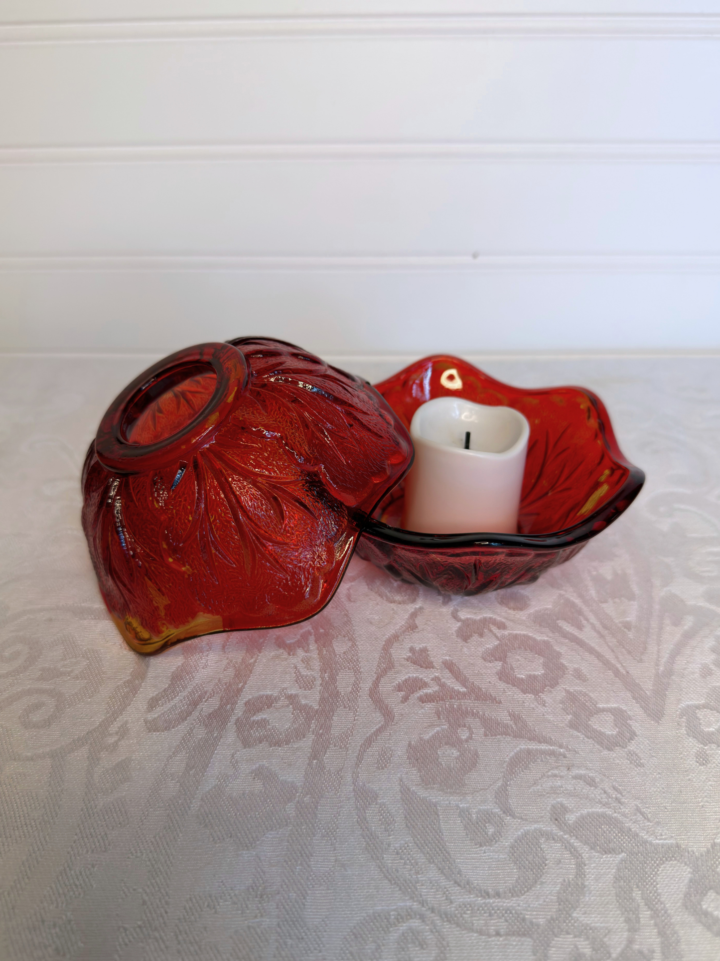 Ruby Red Indiana Glass Pebble Leaf Fairy Lamp