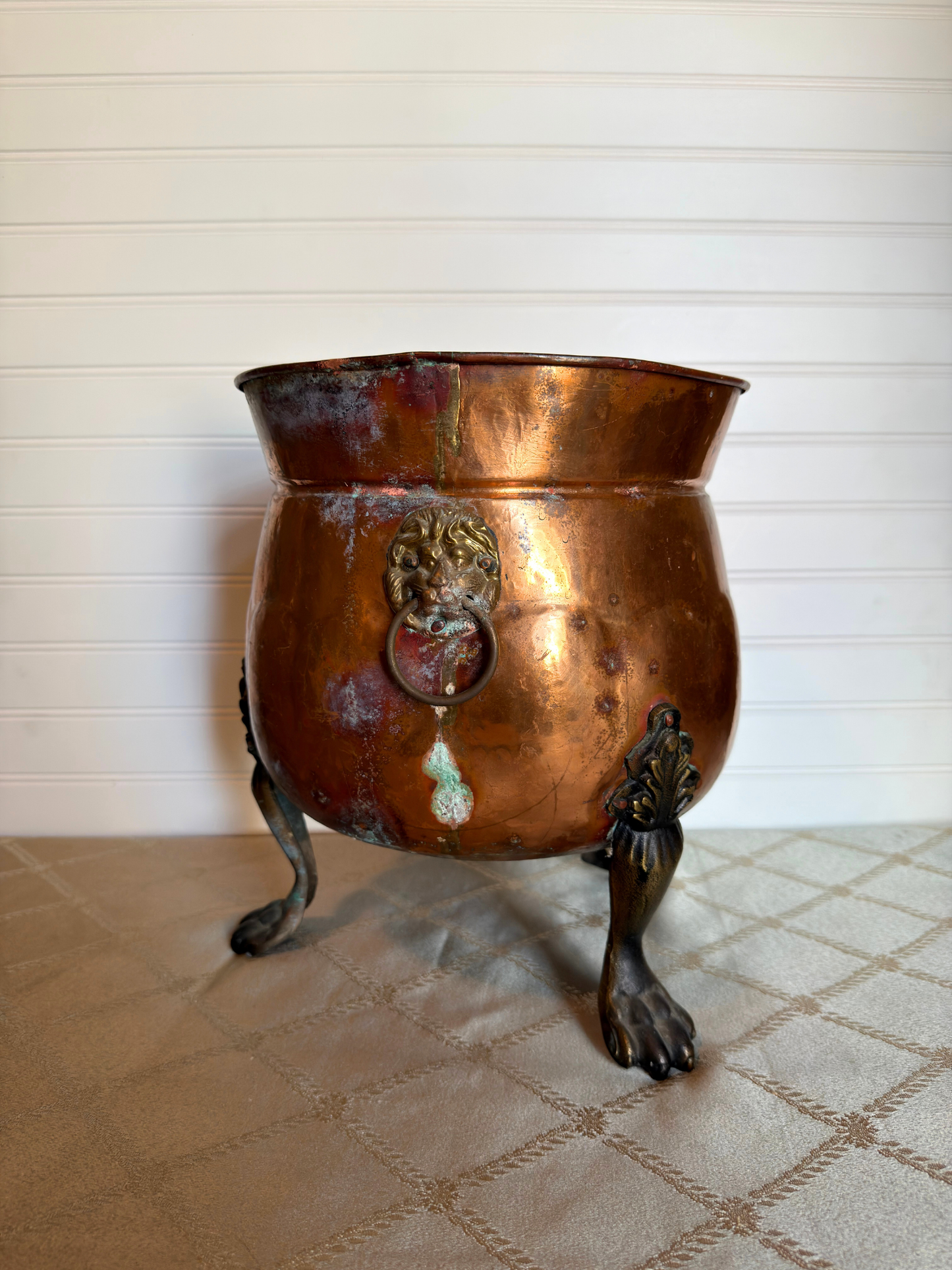 Copper Lion Planter