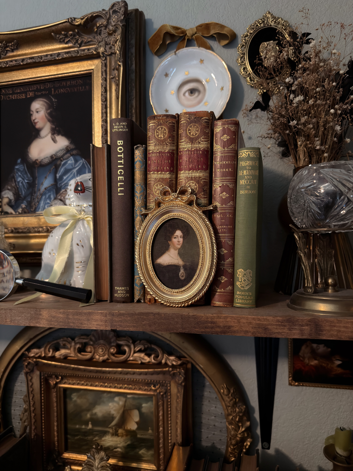 Small White Queen Henrietta Maria Magnet