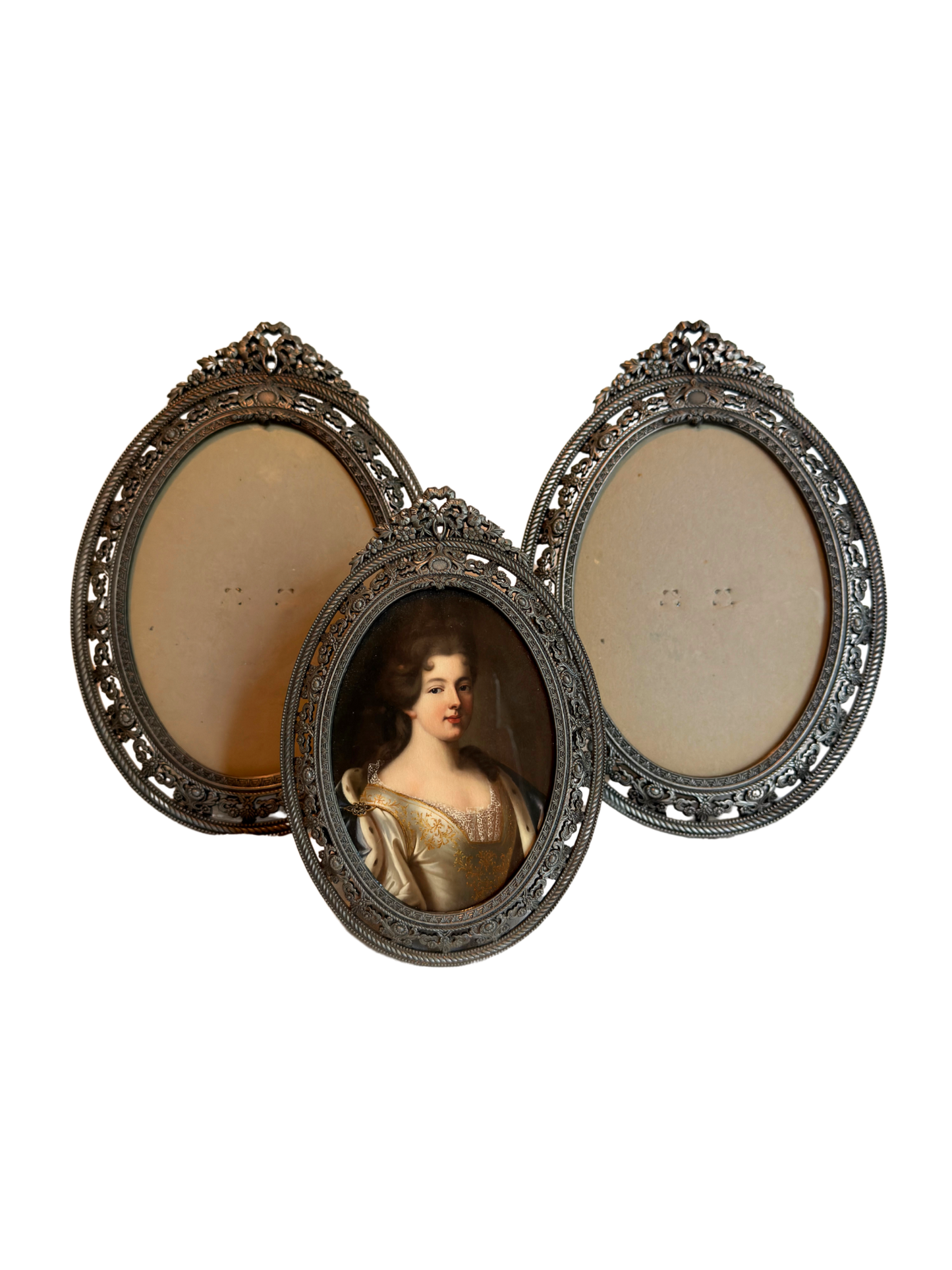 Silver Metal Ornate Oval Frames