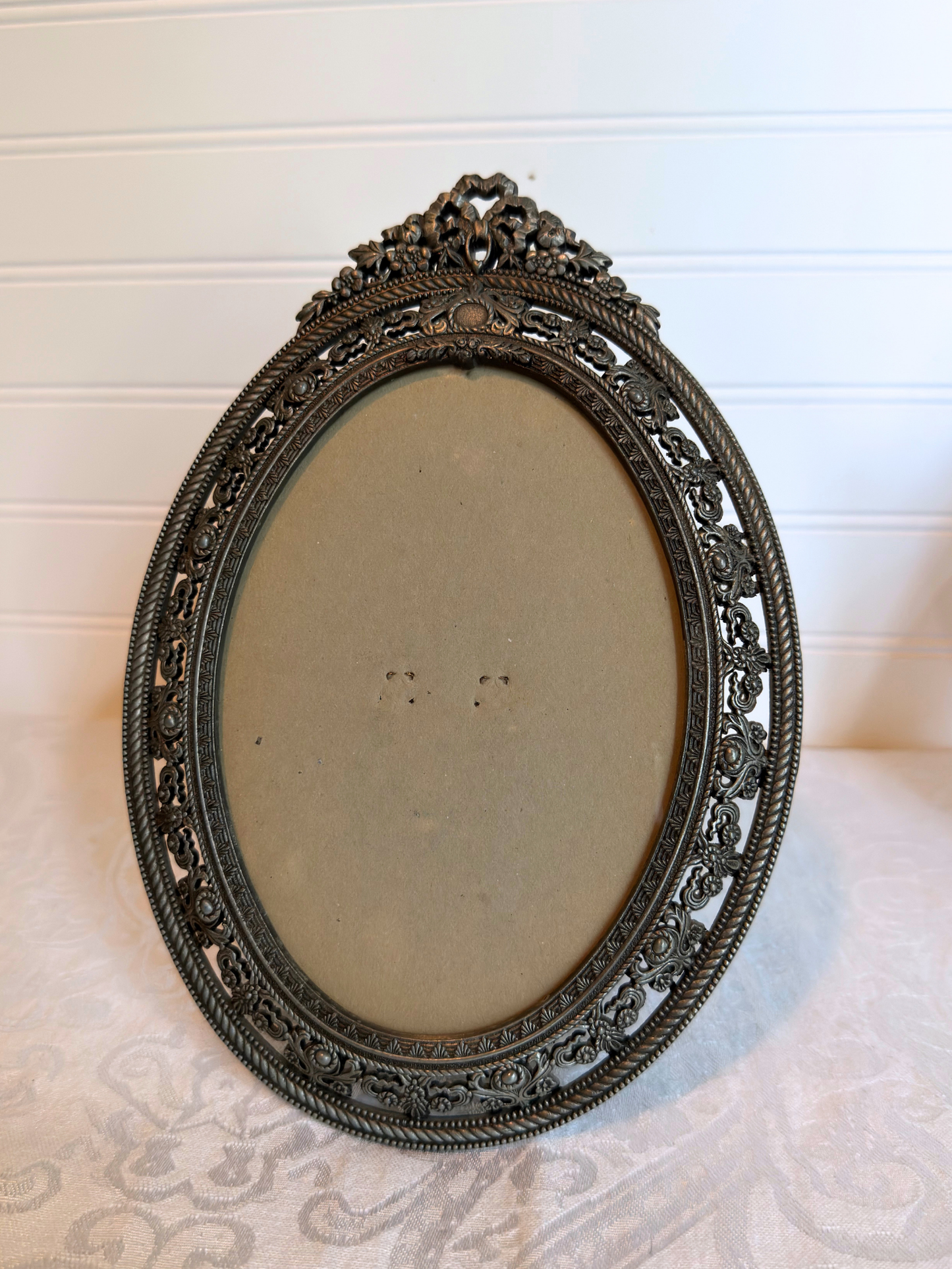 Silver Metal Ornate Oval Frames