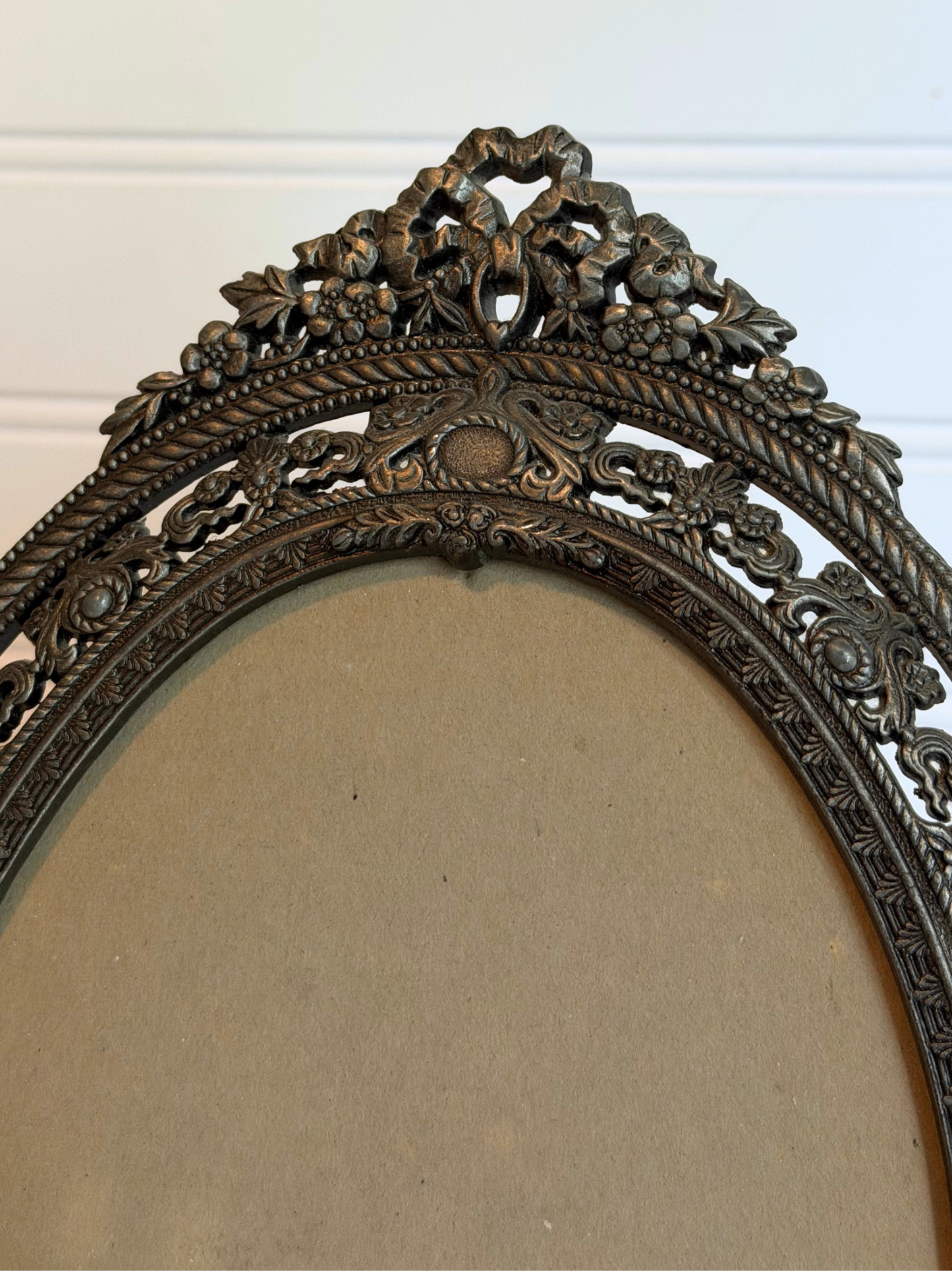 Silver Metal Ornate Oval Frames