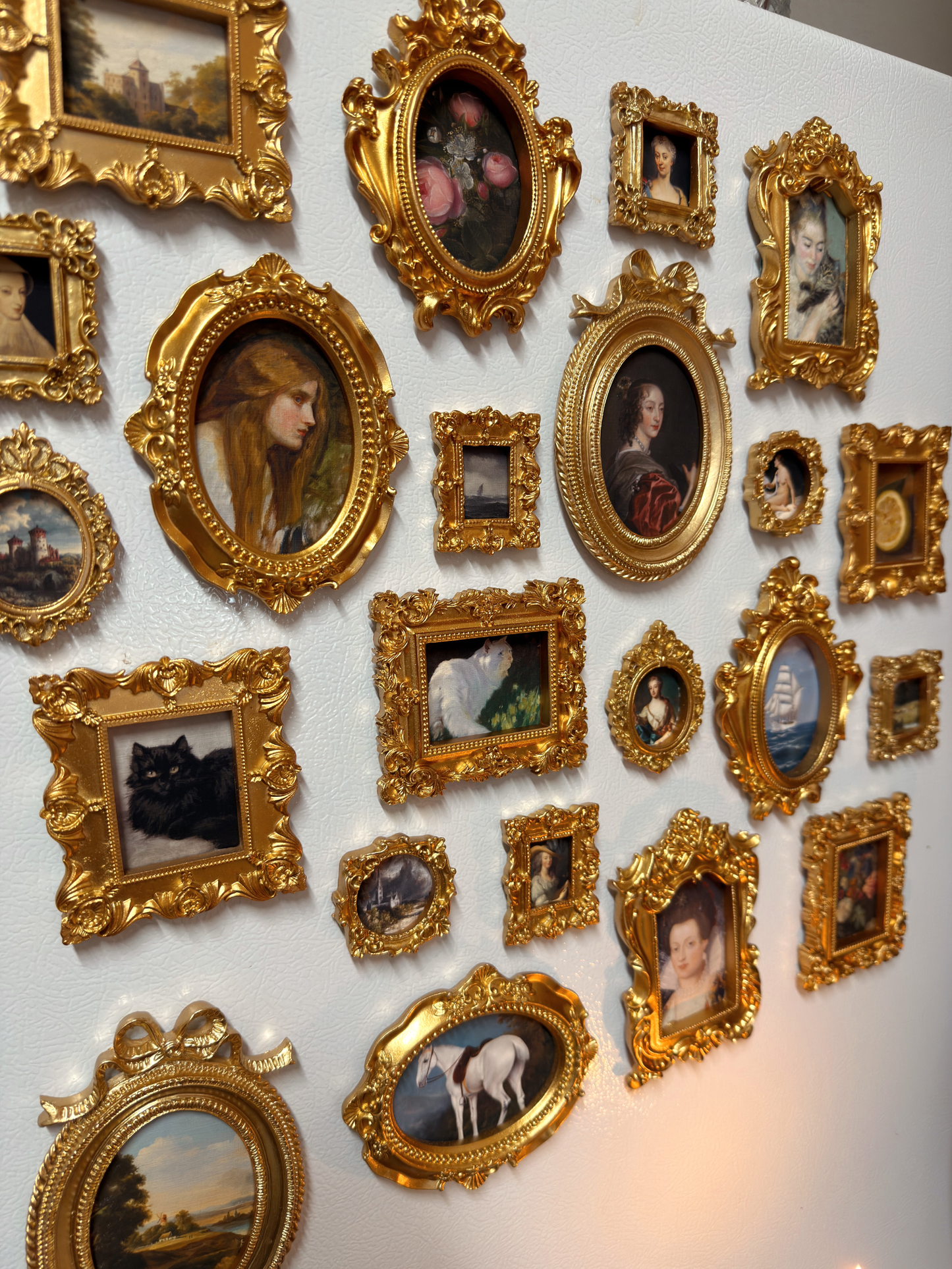 Small Marie de Medici Magnet