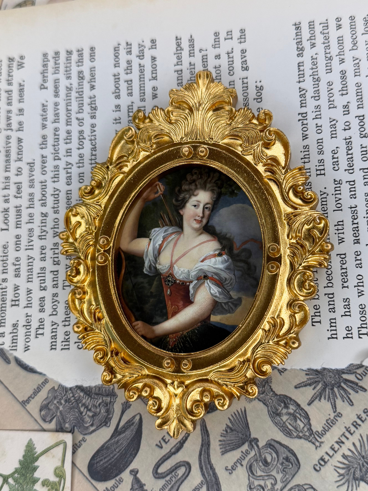 Small Lady as Diana Magnet