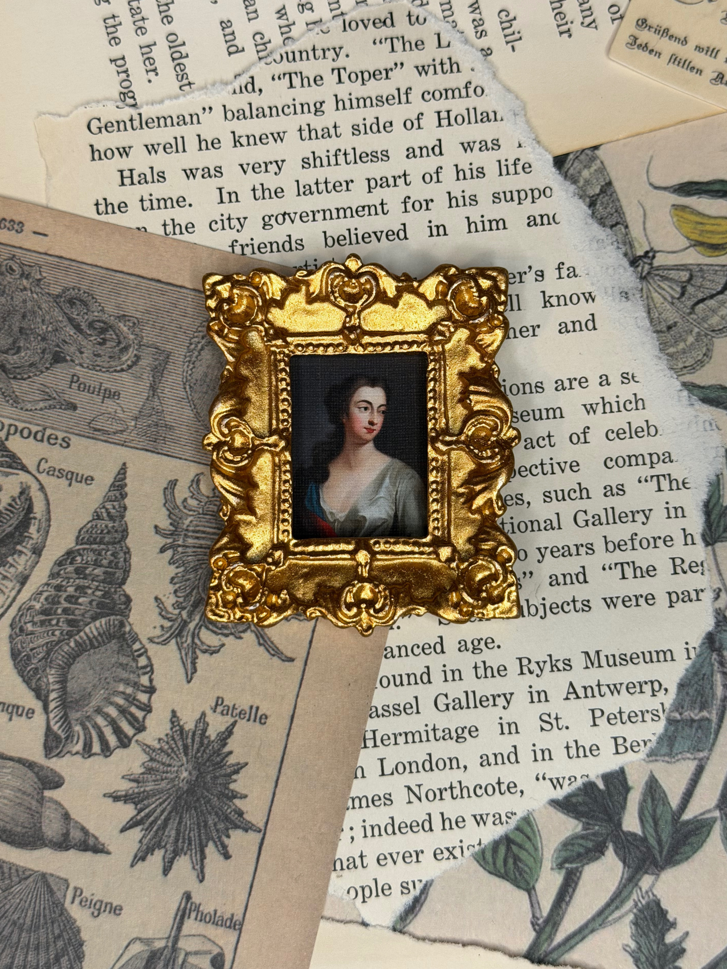 Mini Elizabeth Churchill Magnet