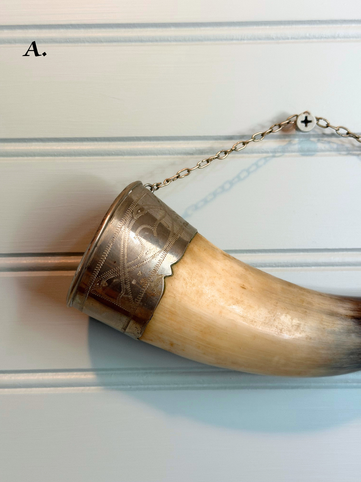 Wine Drinking Horns with Silver Bird Faces Wall Decor