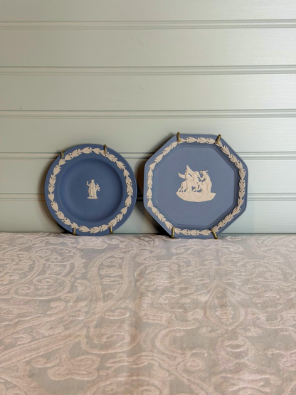 Set of 2 Wedgwood Jasperware Dishes