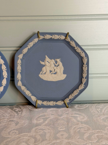 Set of 2 Wedgwood Jasperware Dishes
