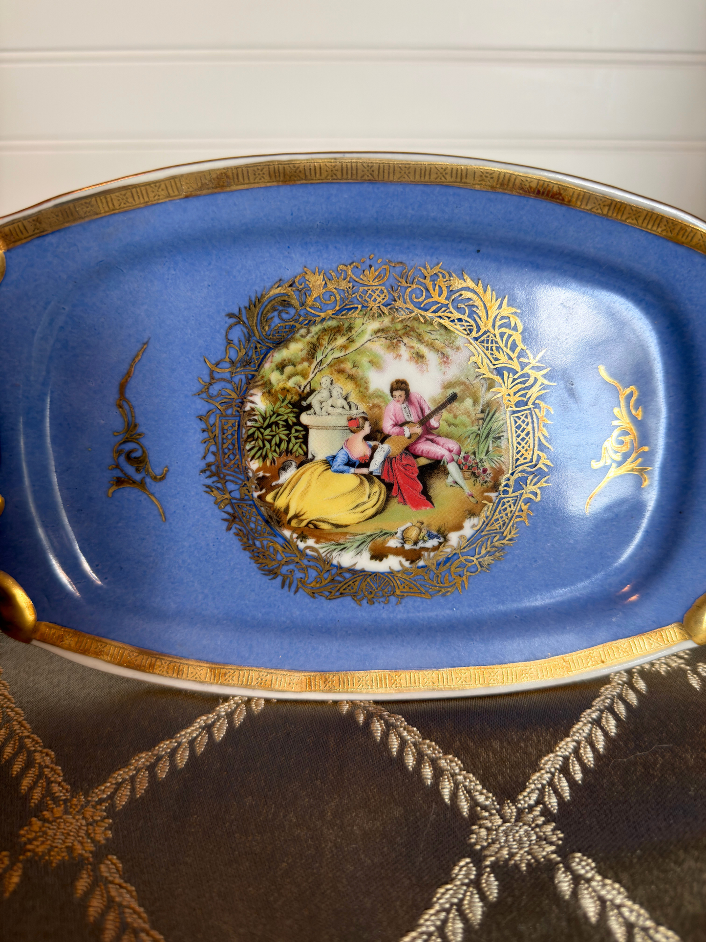 PorcelainCourting Couple Vanity Dresser Set