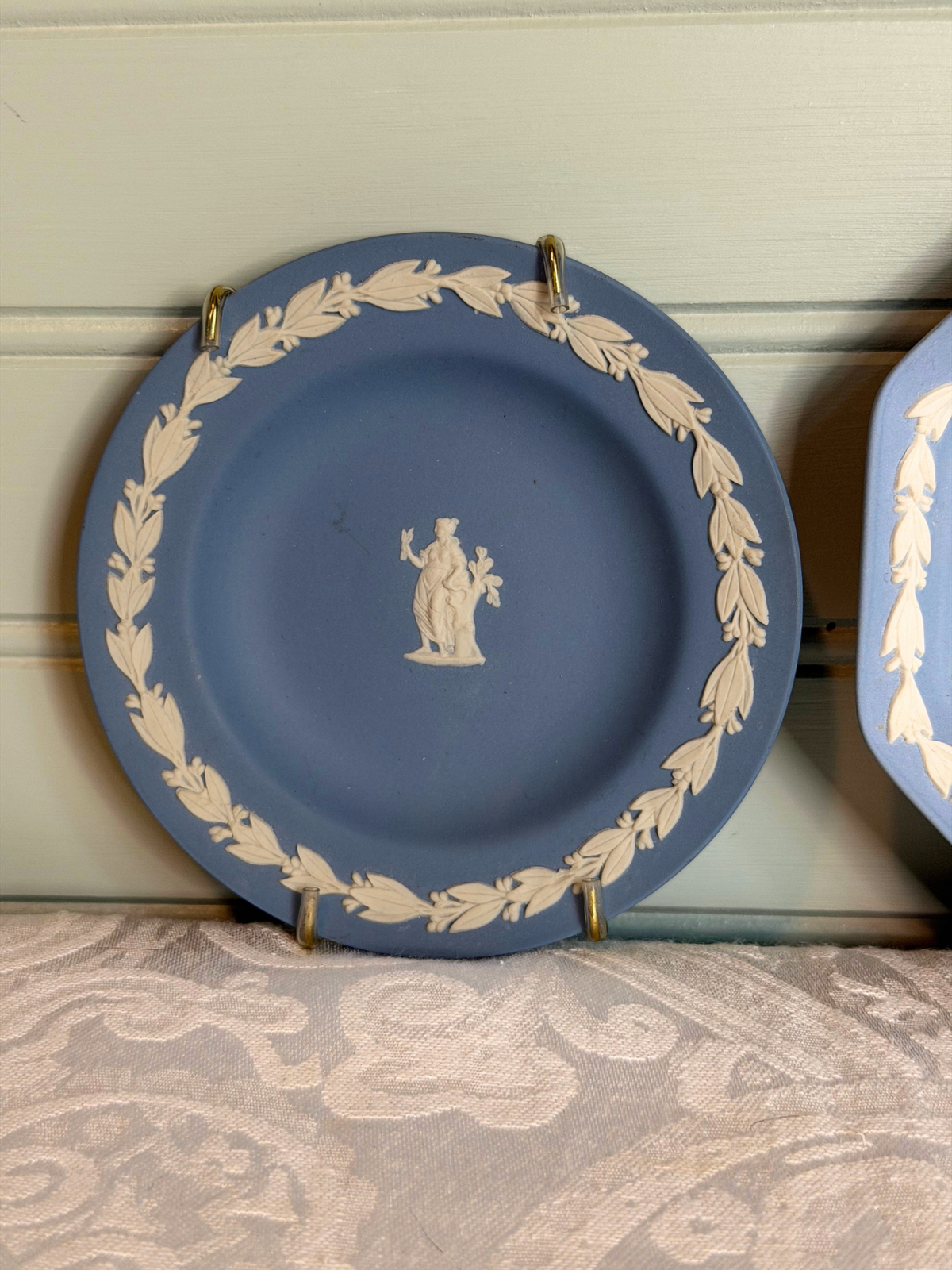 Set of 2 Wedgwood Jasperware Dishes