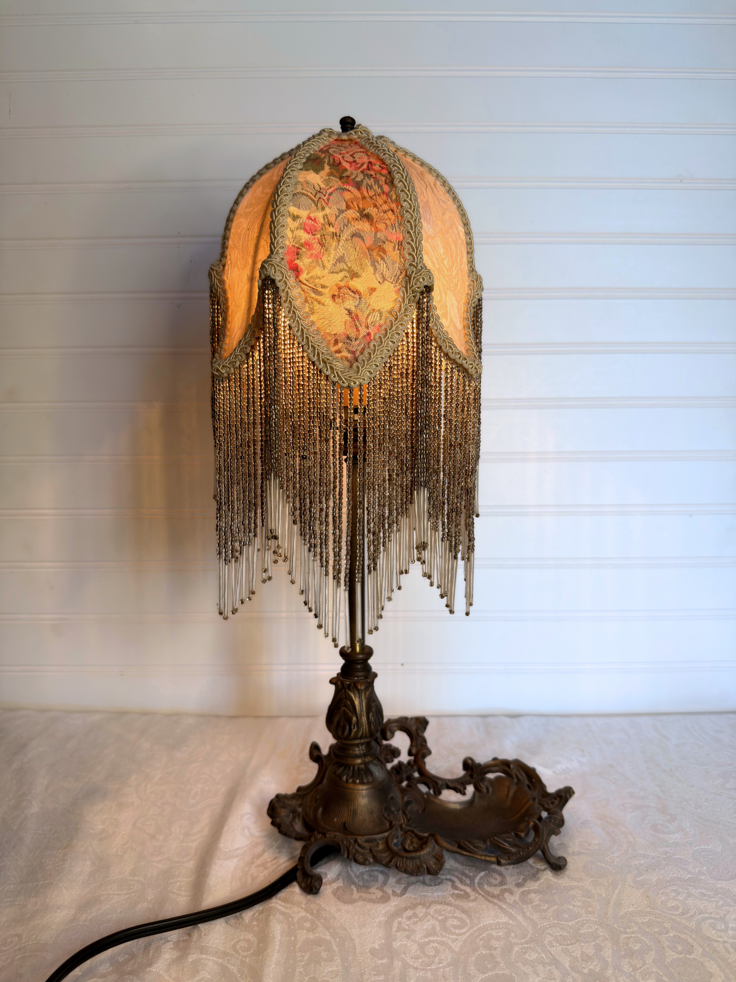 Victorian Meyda Tiffany Tulip Lamp