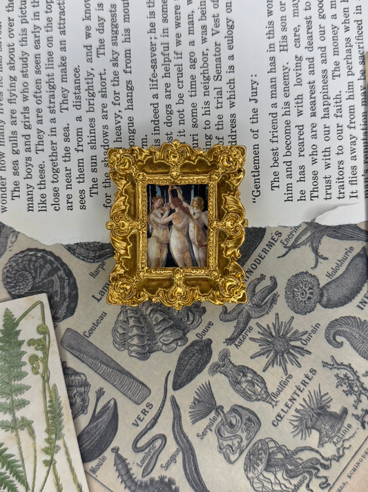 Mini Three Graces Magnet