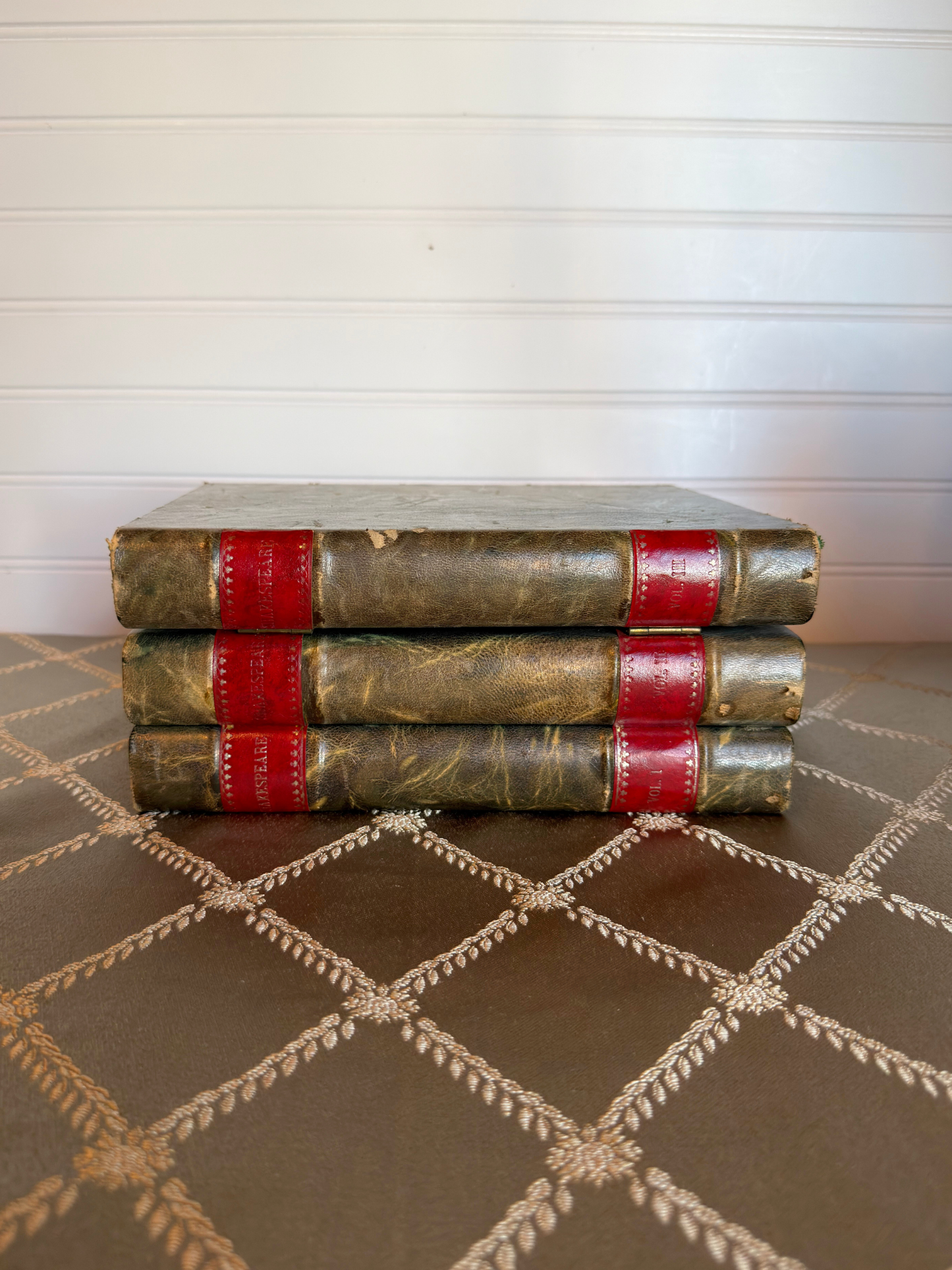 Shakespeare Stacked Leather Books Box