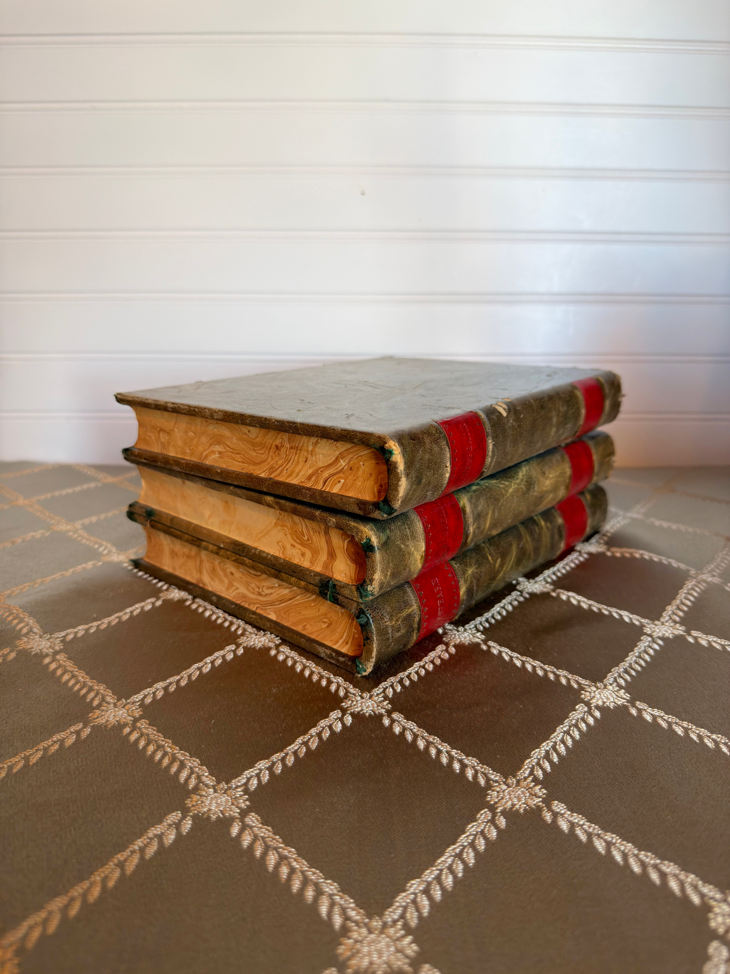 Shakespeare Stacked Leather Books Box