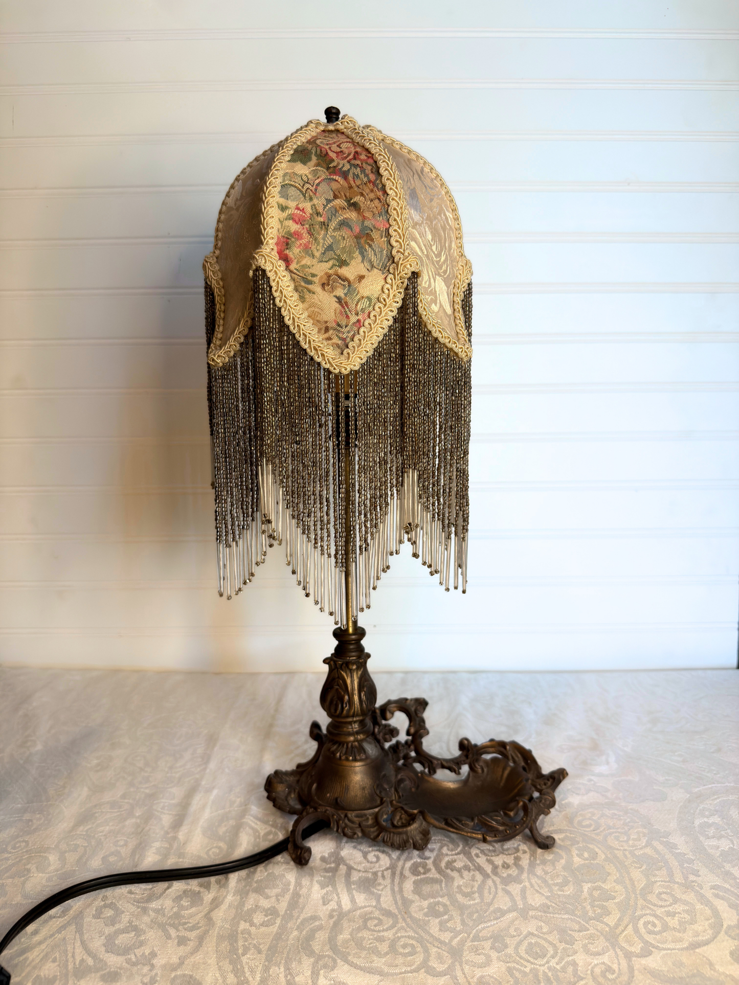 Victorian Meyda Tiffany Tulip Lamp