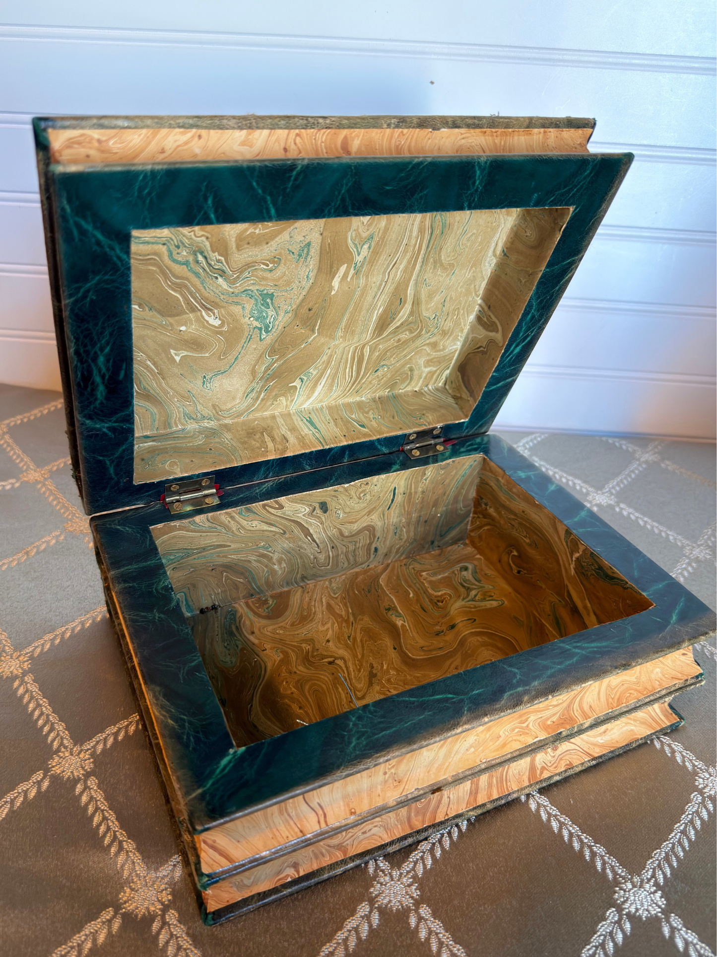 Shakespeare Stacked Leather Books Box