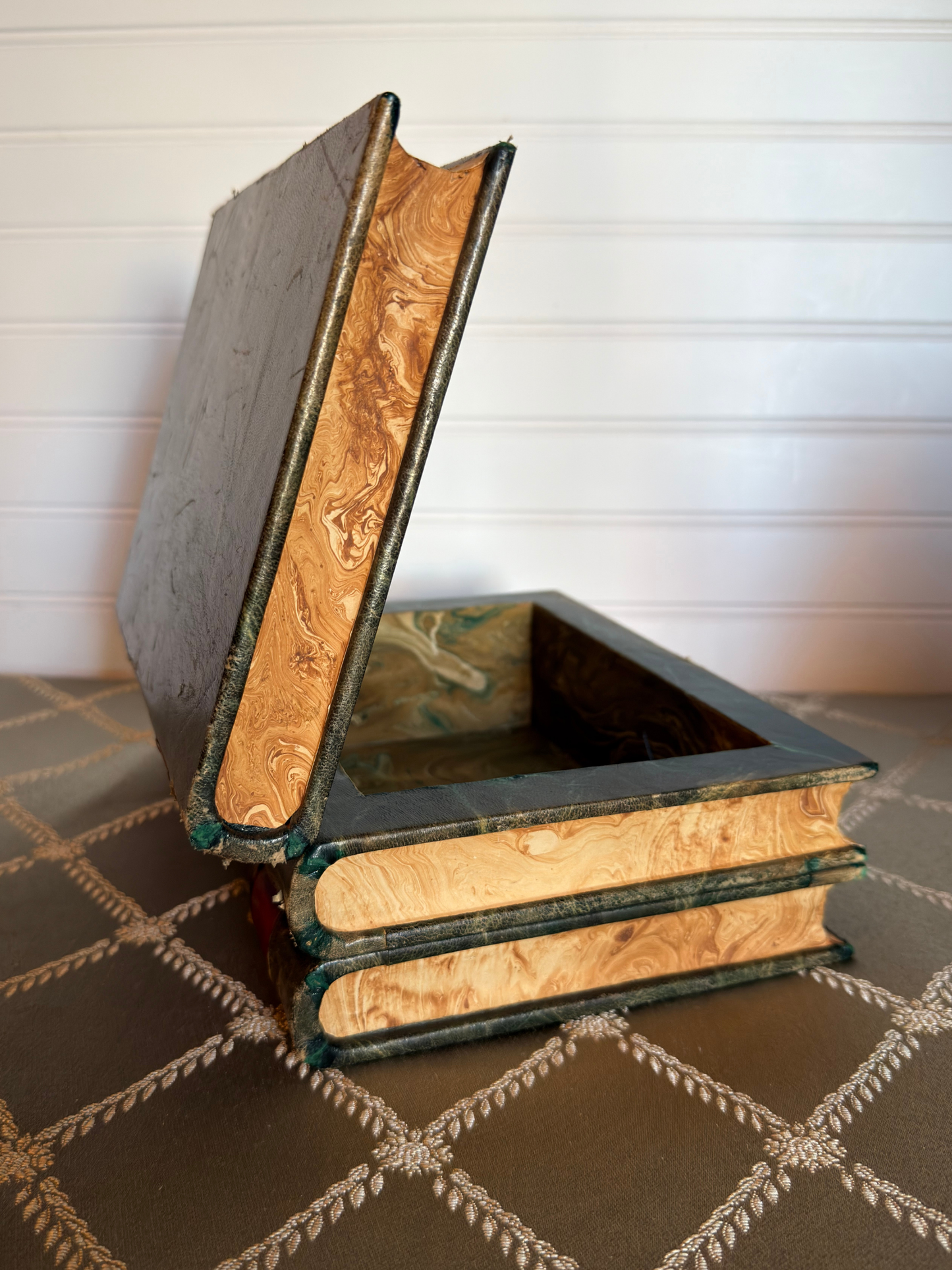 Shakespeare Stacked Leather Books Box