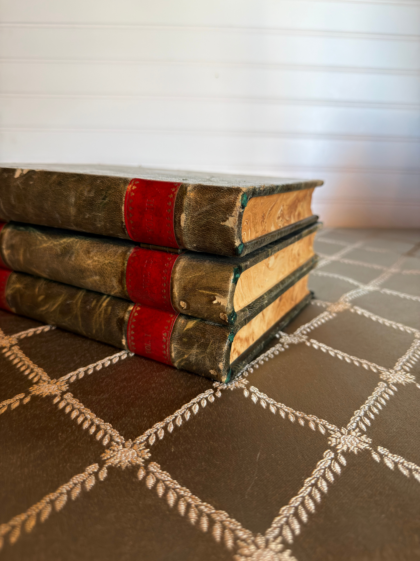 Shakespeare Stacked Leather Books Box