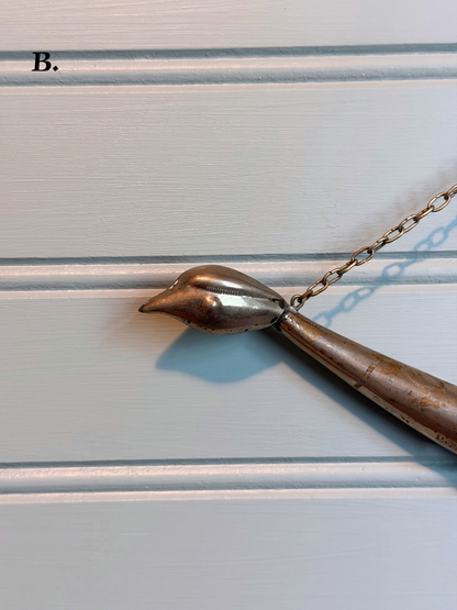 Wine Drinking Horns with Silver Bird Faces Wall Decor